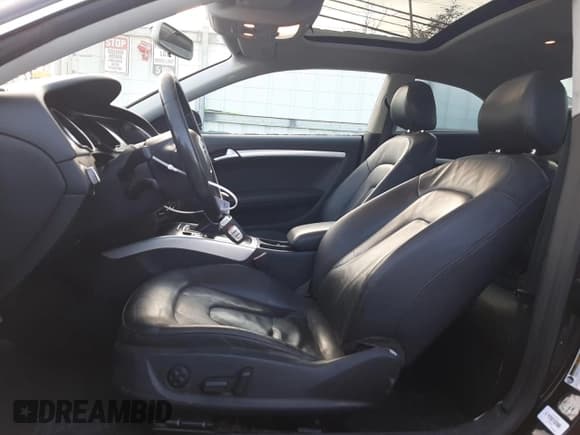 ✅ 2010 Audi A5 Premium • VIN: WAUGFAFR1AA069930 • Лот: 79466244. Опубликован ранее на Copart с пробегом 98 654 миль. Бесплатный доступ к архиву аукционных продаж из США и подробный отчёт об истории автомобиля на DreamBid. Изображение 7.