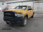 ✅ 2019 Ram 2500 Tradesman • VIN: 3C6UR5CJ6KG620320 • Lot: 42516946. Wystawiony na IAAI z przebiegiem 36 732 mil. Bezpłatny archiwum sprzedaży aukcyjnych z USA i szczegółowy raport historii pojazdu na DreamBid. Zdjęcie 2.