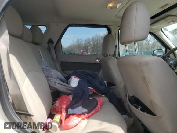 ✅ 2010 Mercury Mariner • VIN: 4M2CN9BG0AKJ17705 • Lot: 53790315. Listed on Copart with 154,832 mi. Free auction sales archive from the USA and detailed vehicle history report at DreamBid. Image 11.