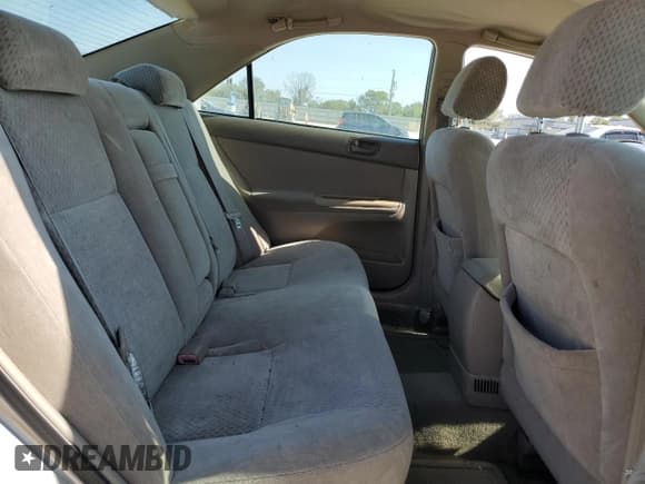 ✅ 2004 Toyota Camry LE • VIN: 4T1BE32K04U846343 • Lot: 89560625. Listed on Copart with 221,142 mi. Free auction sales archive from the USA and detailed vehicle history report at DreamBid. Image 10.