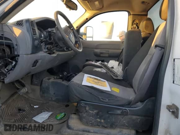 2009 Chevrolet Silverado 3500HD SRW Work Truck с VIN 1GCHK74669E110412, выставлен на аукционе Copart как лот 83442794 с пробегом Не указан миль и Списание • Salvage title. История ставок и продаж доступна на DreamBid. Изображение 7.