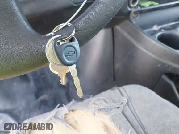 ✅ 2007 Chevrolet Express Cargo • VIN: 1GCFH15T471202856 • Lot: 43366696. Listed on IAAI with 126,426 mi. Free auction sales archive from the USA and detailed vehicle history report at DreamBid. Image 11.