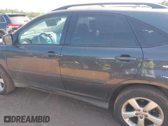 ✅ 2006 Lexus RX 330 • VIN: 2T2HA31U56C097872 • Лот: 42925845. Опубликован ранее на IAAI с пробегом 255 268 миль. Бесплатный доступ к архиву аукционных продаж из США и подробный отчёт об истории автомобиля на DreamBid. Изображение 14.