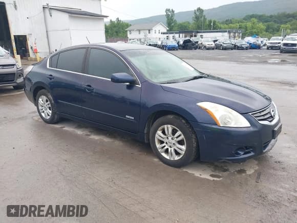 ✅ 2011 Nissan Altima Hybrid • VIN: 1N4CL2AP9BC169095 • Lot: 42639908. Listed on IAAI with 164,163 mi. Free auction sales archive from the USA and detailed vehicle history report at DreamBid. Image 1.