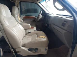 ✅ 2000 Ford Excursion Limited • VIN: 1FMNU43S4YEA01595 • Lot: 43726290. Wystawiony na IAAI z przebiegiem 262 828 mil. Bezpłatny archiwum sprzedaży aukcyjnych z USA i szczegółowy raport historii pojazdu na DreamBid. Zdjęcie 5.