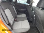 ✅ 2019 Hyundai Kona SE • VIN: KM8K12AA1KU235085 • Лот: 70483183. Опубликован ранее на Copart с пробегом 57 532 миль. Бесплатный доступ к архиву аукционных продаж из США и подробный отчёт об истории автомобиля на DreamBid. Изображение 11.