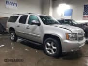 ✅ 2008 Chevrolet Suburban LTZ • VIN: 1GNFK16318J227657 • Lot: 79251374. Wystawiony na Copart z przebiegiem 200 907 mil. Bezpłatny archiwum sprzedaży aukcyjnych z USA i szczegółowy raport historii pojazdu na DreamBid. Zdjęcie 4.