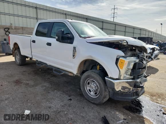 ✅ 2017 Ford F-350 XL • VIN: 1FT8W3B62HEC78787 • Lot: 82650985. Listed on Copart with 115,832 mi. Free auction sales archive from the USA and detailed vehicle history report at DreamBid. Image 4.