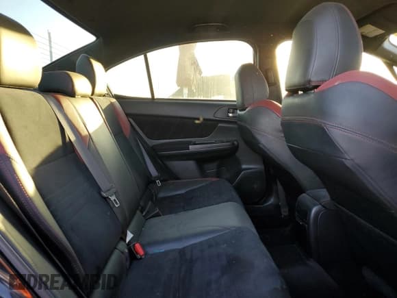 ✅ 2015 Subaru WRX STI • VIN: JF1VA2P61F9828626 • Лот: 76534974. Опубликован ранее на Copart с пробегом 86 036 миль. Бесплатный доступ к архиву аукционных продаж из США и подробный отчёт об истории автомобиля на DreamBid. Изображение 10.