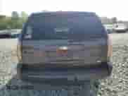 2010 Chevrolet Suburban LT с VIN 1GNUCJE03AR196074, выставлен на аукционе Copart как лот 53870425 с пробегом 265 793 миль миль и Списание • Salvage title. История ставок и продаж доступна на DreamBid. Изображение 6.