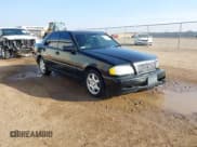 ✅ 2000 Mercedes-Benz C 230 Kompressor • VIN: WDBHA24G4YA838524 • Lot: 41582117. Wystawiony na IAAI z przebiegiem Nie podano. Bezpłatny archiwum sprzedaży aukcyjnych z USA i szczegółowy raport historii pojazdu na DreamBid. Zdjęcie 1.