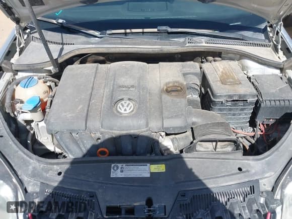 ✅ 2010 Volkswagen Jetta Limited Edition • VIN: 3VWRZ7AJ3AM164562 • Lot: 42498815. Listed on IAAI with 202,324 mi. Free auction sales archive from the USA and detailed vehicle history report at DreamBid. Image 10.