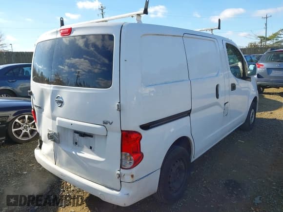 ✅ 2014 Nissan NV200 SV • VIN: 3N6CM0KN9EK700316 • Lot: 43745968. Listed on IAAI with 128,217 mi. Free auction sales archive from the USA and detailed vehicle history report at DreamBid. Image 4.