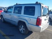 ✅ 2010 Jeep Commander Sport • VIN: 1J4RG4GK0AC112941 • Лот: 43895334. Опубликован ранее на IAAI с пробегом 212 257 миль. Бесплатный доступ к архиву аукционных продаж из США и подробный отчёт об истории автомобиля на DreamBid. Изображение 3.