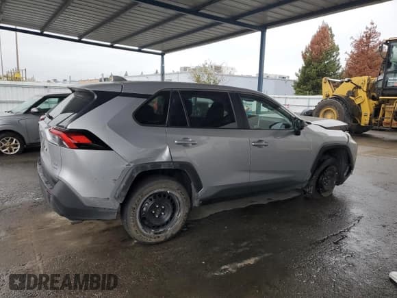 ✅ 2025 Toyota RAV4 LE • VIN: 2T3F1RFVXSC504313 • Лот: 91577275. Опубликован ранее на Copart с пробегом 18 478 миль. Бесплатный доступ к архиву аукционных продаж из США и подробный отчёт об истории автомобиля на DreamBid. Изображение 3.