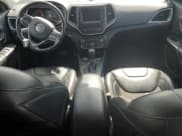 ✅ 2020 Jeep Cherokee Altitude • VIN: 1C4PJMLX5LD526259 • Лот: 65095325. Опубликован ранее на Copart с пробегом 90 445 миль. Бесплатный доступ к архиву аукционных продаж из США и подробный отчёт об истории автомобиля на DreamBid. Изображение 8.