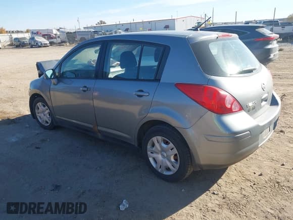 ✅ 2010 Nissan Versa SL • VIN: 3N1BC1CP4AL372995 • Lot: 43674224. Listed on IAAI with 110,540 mi. Free auction sales archive from the USA and detailed vehicle history report at DreamBid. Image 3.