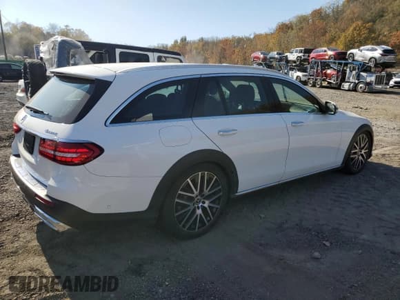 ✅ 2023 Mercedes-Benz E 450 • VIN: W1KZH6AB7PB110339 • Лот: 49433785. Опубликован ранее на Copart с пробегом Не указан. Бесплатный доступ к архиву аукционных продаж из США и подробный отчёт об истории автомобиля на DreamBid. Изображение 3.