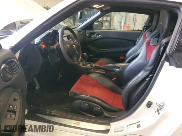 ✅ 2016 Nissan 370Z Nismo • VIN: JN1AZ4EH7GM930385 • Lot: 48208185. Wystawiony na Copart z przebiegiem 66 972 mil. Bezpłatny archiwum sprzedaży aukcyjnych z USA i szczegółowy raport historii pojazdu na DreamBid. Zdjęcie 7.