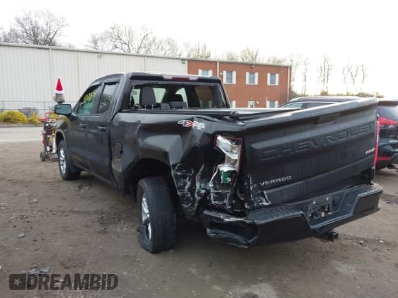✅ 2019 Chevrolet Silverado 1500 RST • VIN: 1GCRYEED5KZ239308 • Lot: 41024575. Wystawiony na IAAI z przebiegiem 50 618 mil. Bezpłatny archiwum sprzedaży aukcyjnych z USA i szczegółowy raport historii pojazdu na DreamBid. Zdjęcie 6.