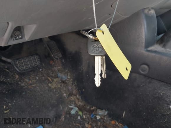 ✅ 2013 Toyota Tacoma • VIN: 5TFNX4CN9DX029994 • Lot: 42417441. Wystawiony na IAAI z przebiegiem 241 775 mil. Bezpłatny archiwum sprzedaży aukcyjnych z USA i szczegółowy raport historii pojazdu na DreamBid. Zdjęcie 11.