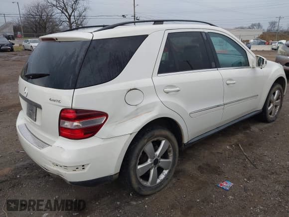 ✅ 2011 Mercedes-Benz M 350 • VIN: 4JGBB8GB6BA660464 • Лот: 43795485. Опубликован ранее на IAAI с пробегом 133 087 миль. Бесплатный доступ к архиву аукционных продаж из США и подробный отчёт об истории автомобиля на DreamBid. Изображение 4.