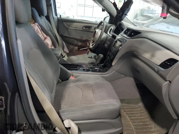 ✅ 2017 Chevrolet Traverse LT • VIN: 1GNKRGKD4HJ184797 • Lot: 69013234. Wystawiony na Copart z przebiegiem 117 937 mil. Bezpłatny archiwum sprzedaży aukcyjnych z USA i szczegółowy raport historii pojazdu na DreamBid. Zdjęcie 7.