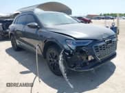 ✅ 2024 Audi Q8 e-tron Prestige • VIN: WA16ABGE0RB038196 • Лот: 41976431. Опубликован ранее на IAAI с пробегом 14 163 миль. Бесплатный доступ к архиву аукционных продаж из США и подробный отчёт об истории автомобиля на DreamBid. Изображение 1.