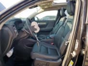 ✅ 2024 Volvo XC40 Core Bright Theme • VIN: YV4L12UK4R2285656 • Lot: 70515365. Listed on Copart with 37,615 mi. Free auction sales archive from the USA and detailed vehicle history report at DreamBid. Image 7.