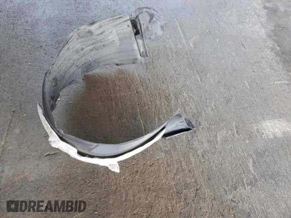 ✅ 2019 Toyota Corolla L • VIN: 2T1BURHE0KC228641 • Lot: 91725485. Listed on Copart with 98,630 mi. Free auction sales archive from the USA and detailed vehicle history report at DreamBid. Image 12.