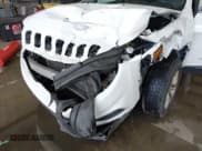 ✅ 2020 Jeep Cherokee Altitude • VIN: 1C4PJMLN9LD655829 • Lot: 42837667. Wystawiony na IAAI z przebiegiem 212 893 mil. Bezpłatny archiwum sprzedaży aukcyjnych z USA i szczegółowy raport historii pojazdu na DreamBid. Zdjęcie 6.