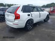 ✅ 2024 Volvo XC90 Plus Bright Theme • VIN: YV4062PE5R1152579 • Lot: 43406659. Wystawiony na IAAI z przebiegiem 11 804 mil. Bezpłatny archiwum sprzedaży aukcyjnych z USA i szczegółowy raport historii pojazdu na DreamBid. Zdjęcie 4.