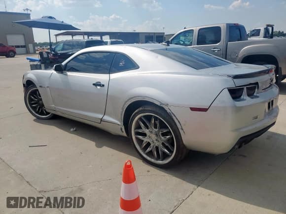 ✅ 2012 Chevrolet Camaro 2LS • VIN: 2G1FA1E36C9166350 • Лот: 71008055. Опубликован ранее на Copart с пробегом 227 768 миль. Бесплатный доступ к архиву аукционных продаж из США и подробный отчёт об истории автомобиля на DreamBid. Изображение 2.