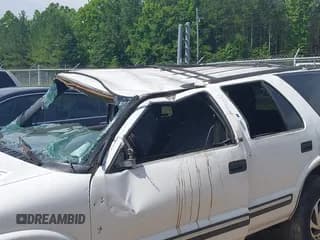 ✅ 2001 Chevrolet Blazer LT • VIN: 1GNDT13W91K221480 • Lot: 42487985. Wystawiony na IAAI z przebiegiem 149 741 mil. Bezpłatny archiwum sprzedaży aukcyjnych z USA i szczegółowy raport historii pojazdu na DreamBid. Zdjęcie 6.