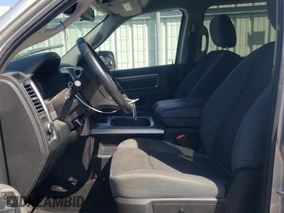 ✅ 2017 Ram 2500 Big Horn • VIN: 3C6UR5DL7HG584100 • Лот: 66632405. Опубликован ранее на Copart с пробегом 101 225 миль. Бесплатный доступ к архиву аукционных продаж из США и подробный отчёт об истории автомобиля на DreamBid. Изображение 7.