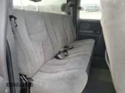 ✅ 2004 Chevrolet Silverado 2500HD LS • VIN: 1GCHK29U94E291458 • Lot: 93015985. Wystawiony na Copart z przebiegiem 208 679 mil. Bezpłatny archiwum sprzedaży aukcyjnych z USA i szczegółowy raport historii pojazdu na DreamBid. Zdjęcie 10.