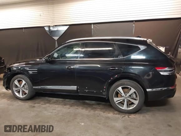 ✅ 2023 Genesis GV80 • VIN: KMUHCESC2PU128982 • Lot: 41795055. Wystawiony na IAAI z przebiegiem 16 222 mil. Bezpłatny archiwum sprzedaży aukcyjnych z USA i szczegółowy raport historii pojazdu na DreamBid. Zdjęcie 15.