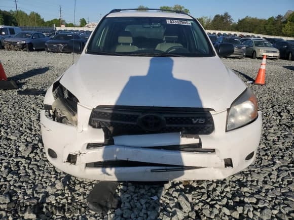 ✅ 2008 Toyota RAV4 • VIN: JTMZK33VX86012580 • Lot: 53352995. Wystawiony na Copart z przebiegiem 254 189 mil. Bezpłatny archiwum sprzedaży aukcyjnych z USA i szczegółowy raport historii pojazdu na DreamBid. Zdjęcie 5.