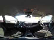 ✅ 2017 Toyota RAV4 LE • VIN: JTMZFREV6HJ146214 • Lot: 43256903. Wystawiony na IAAI z przebiegiem 92 555 mil. Bezpłatny archiwum sprzedaży aukcyjnych z USA i szczegółowy raport historii pojazdu na DreamBid. Zdjęcie 18.