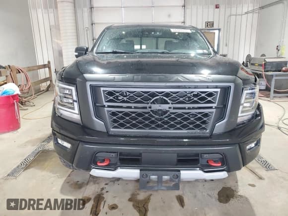 ✅ 2023 Nissan Titan Pro-4X • VIN: 1N6AA1ED6PN112508 • Lot: 84829355. Wystawiony na Copart z przebiegiem Nie podano. Bezpłatny archiwum sprzedaży aukcyjnych z USA i szczegółowy raport historii pojazdu na DreamBid. Zdjęcie 5.
