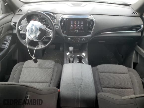 ✅ 2022 Chevrolet Traverse LT Cloth • VIN: 1GNEVMKW9NJ190261 • Лот: 53342155. Опубликован ранее на Copart с пробегом 24 952 миль. Бесплатный доступ к архиву аукционных продаж из США и подробный отчёт об истории автомобиля на DreamBid. Изображение 8.