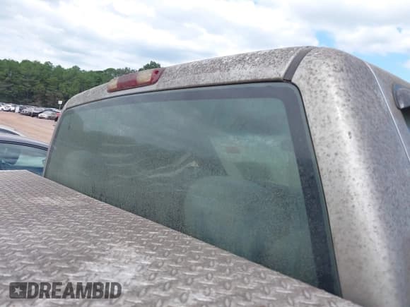 ✅ 1999 Chevrolet Silverado 1500 LS • VIN: 1GCEC14V7XZ167910 • Lot: 43324625. Wystawiony na IAAI z przebiegiem Nie podano. Bezpłatny archiwum sprzedaży aukcyjnych z USA i szczegółowy raport historii pojazdu na DreamBid. Zdjęcie 8.