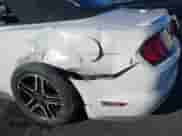 2021 Ford Mustang EcoBoost z VIN 1FATP8UH4M5102035, wystawiony jako IAAI lot #43443549 z przebiegiem 83 124 mil mil oraz . Historia ofert i sprzedaży dostępna na DreamBid. Obrazek 18.