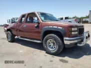 ✅ 1998 GMC Sierra 1500 • VIN: 1GTEK19R1WR511373 • Лот: 60080685. Опубликован ранее на Copart с пробегом 178 199 миль. Бесплатный доступ к архиву аукционных продаж из США и подробный отчёт об истории автомобиля на DreamBid. Изображение 4.