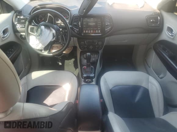 ✅ 2019 Jeep Compass Limited • VIN: 3C4NJDCB5KT693452 • Lot: 54512635. Listed on Copart with 95,973 mi. Free auction sales archive from the USA and detailed vehicle history report at DreamBid. Image 8.