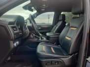 ✅ 2023 GMC Yukon XL AT4 • VIN: 1GKS2HKD3PR275261 • Lot: 59903455. Wystawiony na Copart z przebiegiem 125 462 mil. Bezpłatny archiwum sprzedaży aukcyjnych z USA i szczegółowy raport historii pojazdu na DreamBid. Zdjęcie 7.