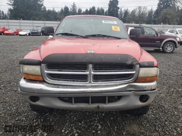 ✅ 2000 Dodge Dakota Sport • VIN: 1B7GG2AN8YS666541 • Lot: 86845794. Wystawiony na Copart z przebiegiem 232 639 mil. Bezpłatny archiwum sprzedaży aukcyjnych z USA i szczegółowy raport historii pojazdu na DreamBid. Zdjęcie 5.