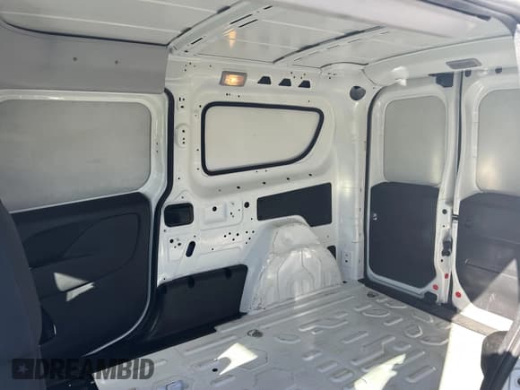 ✅ 2020 Ram ProMaster City Cargo Tradesman • VIN: ZFBHRFAB2L6P21114 • Lot: 43531810. Listed on IAAI with 157,512 mi. Free auction sales archive from the USA and detailed vehicle history report at DreamBid. Image 8.