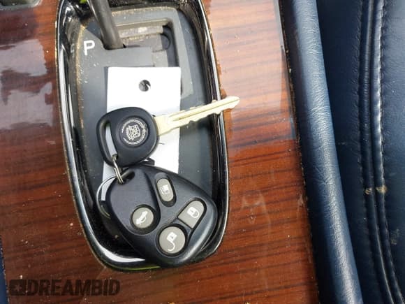 ✅ 1999 Cadillac Seville Touring STS • VIN: 1G6KY5493XU913994 • Лот: 41780695. Опубликован ранее на IAAI с пробегом 60 375 миль. Бесплатный доступ к архиву аукционных продаж из США и подробный отчёт об истории автомобиля на DreamBid. Изображение 11.