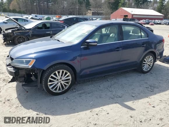✅ 2012 Volkswagen Jetta SEL • VIN: 3VWLP7AJ3CM469901 • Lot: 52937875. Listed on Copart with 152,761 mi. Free auction sales archive from the USA and detailed vehicle history report at DreamBid. Image 1.
